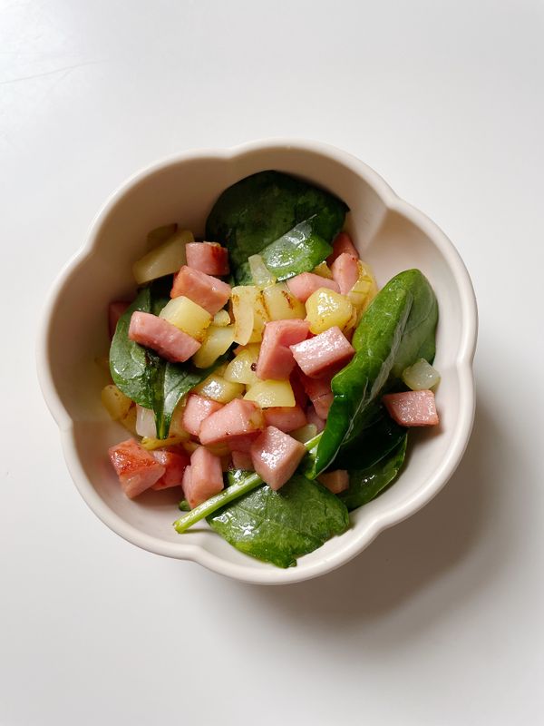 Pyttipanna på falukorv