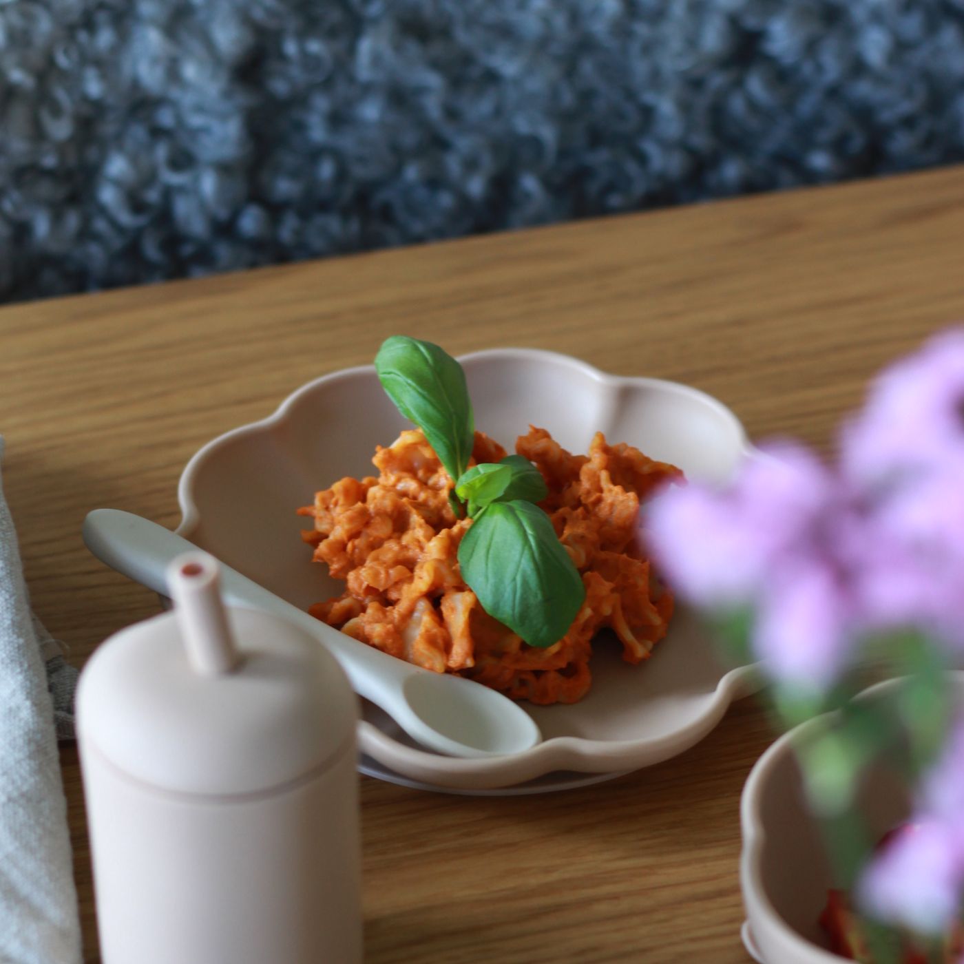 Krämig pastasås på soltorkade tomater och bönor