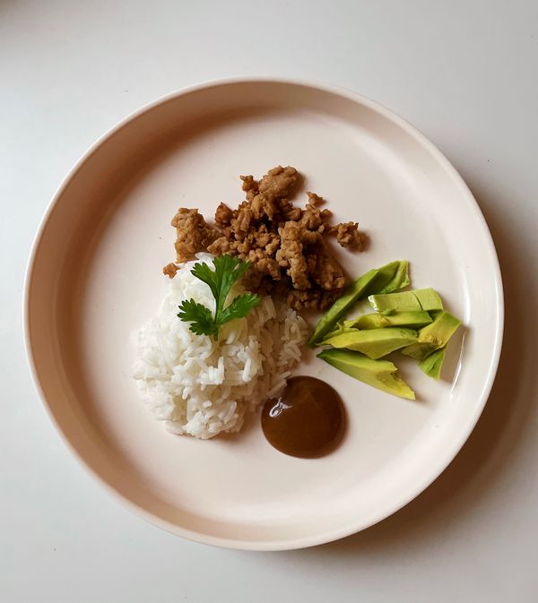 Bowl med kycklingfärs och hoisinmajonnäs