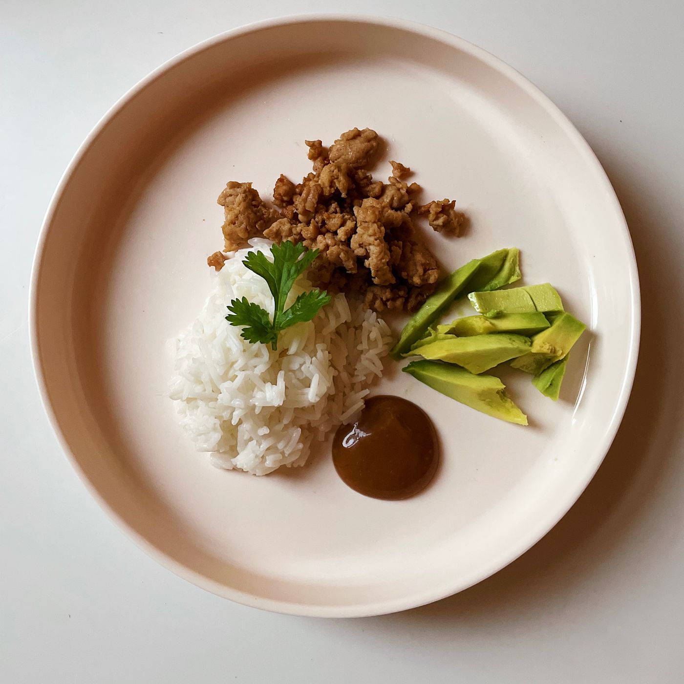 Bowl med kycklingfärs och hoisinmajonnäs