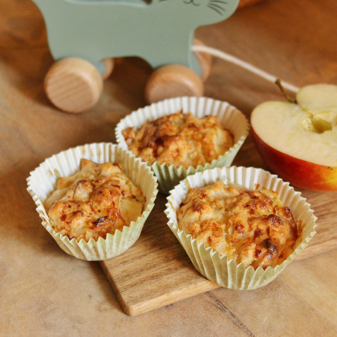 Frukostmuffins med äpple och keso