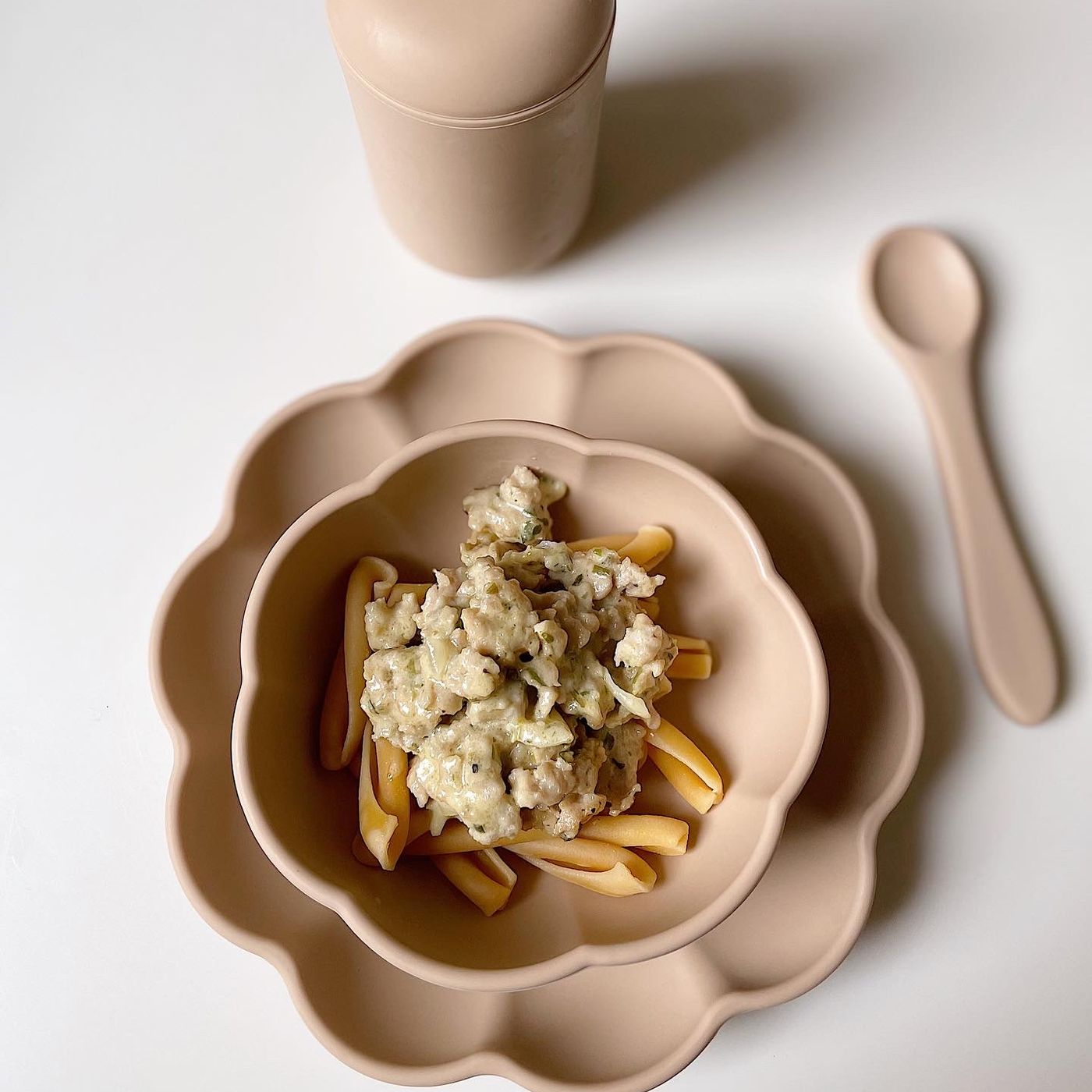 Kycklingfärsås med dragon och grädde