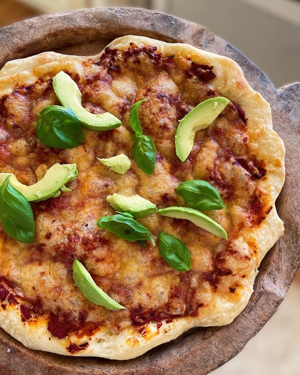 Pizza Margarita med svarta bönor