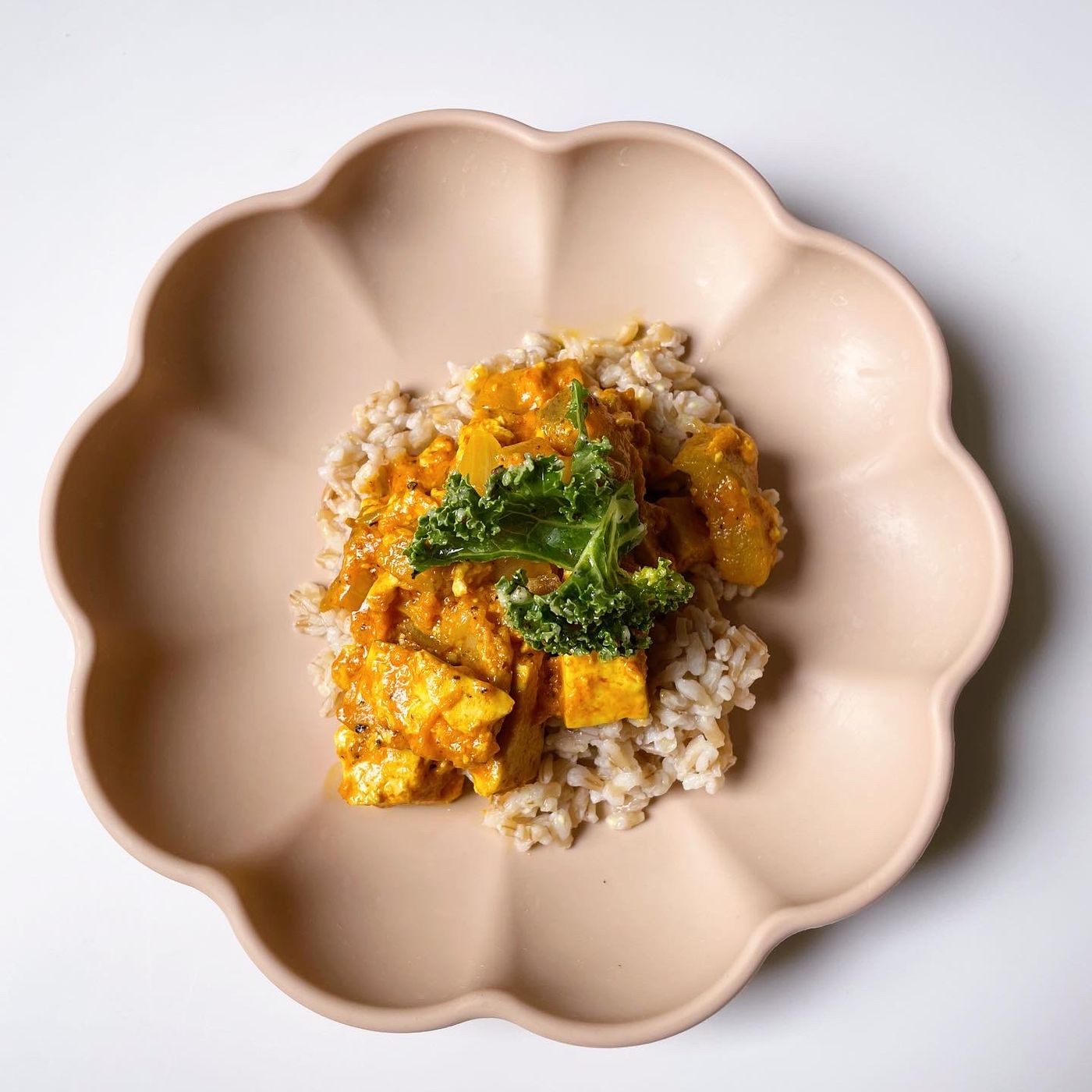 Vegansk tofu- och auberginegryta