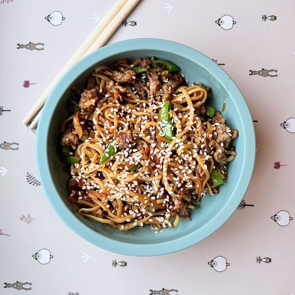 Sesamnudlar med färs