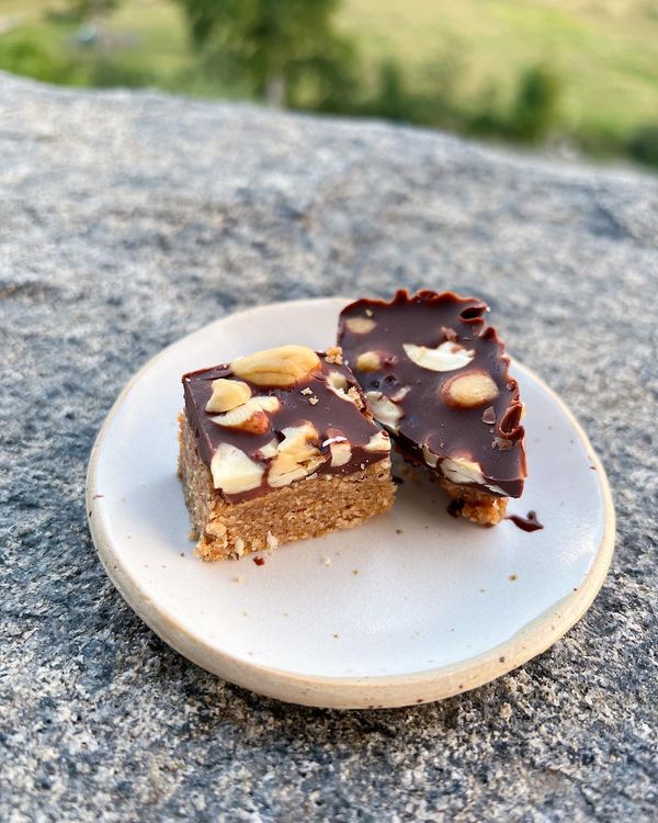 Choklad- och jordnötsrutor