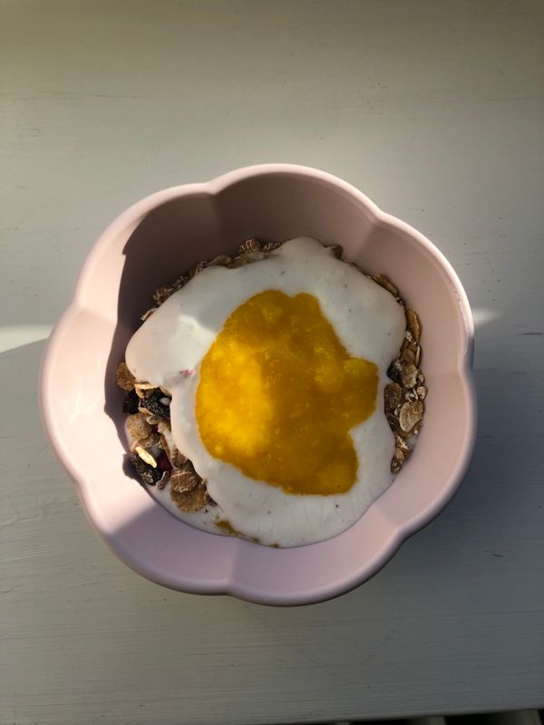 Frukostskål med mango & kokos