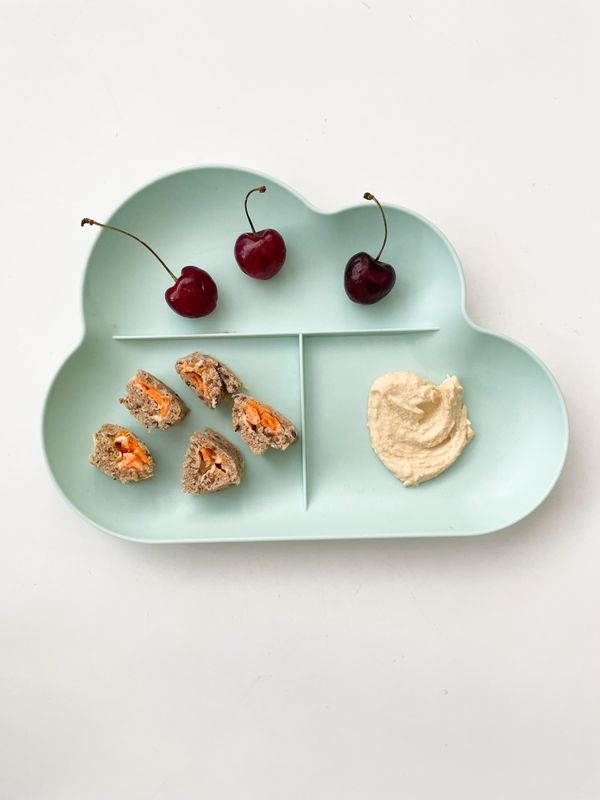 Hummus- och morotsrullar