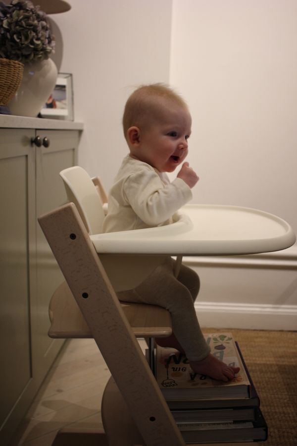 Är din bebis redo att sitta själv i sin barnmatsstol? Se checklista här!