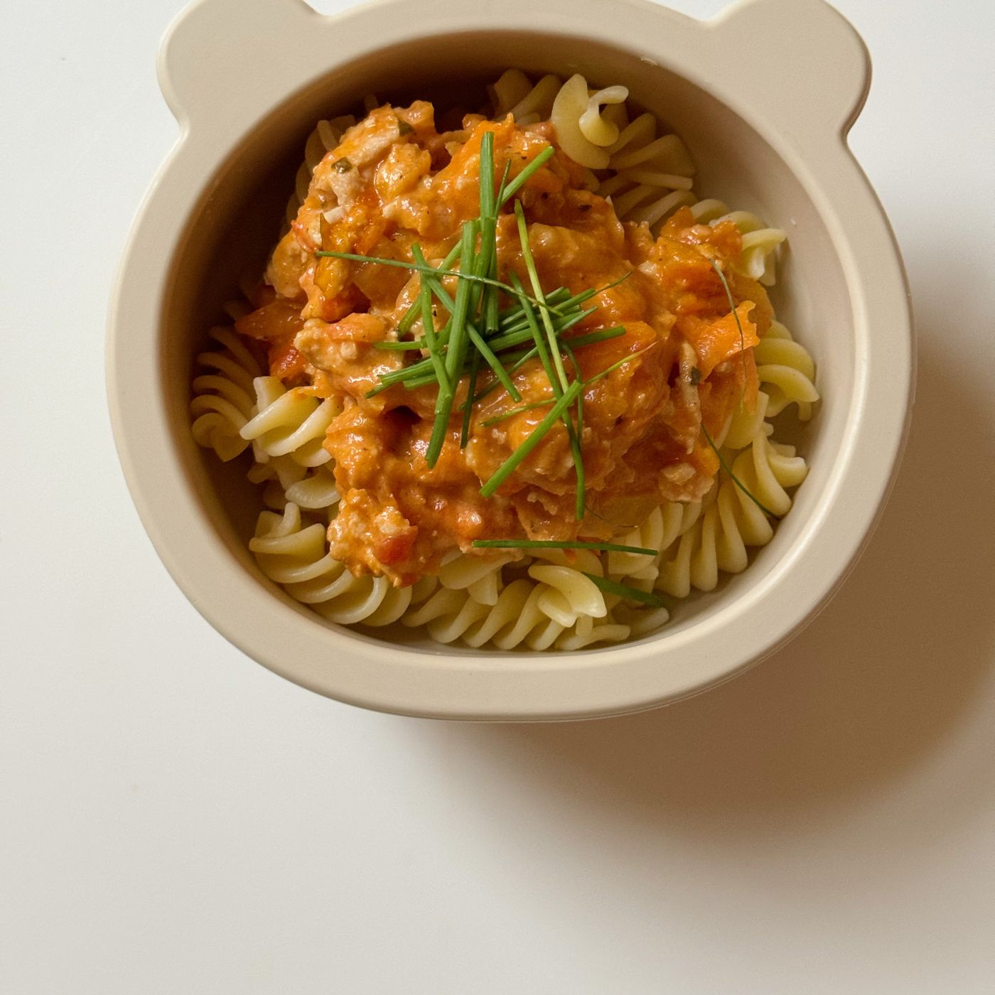 Kycklingfärsås med grädde och tomat