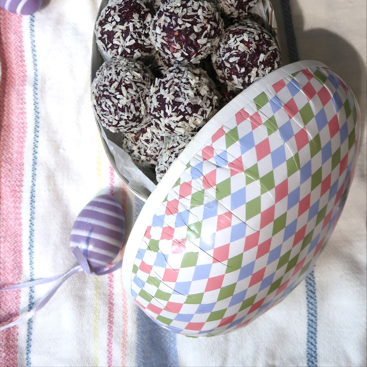 Nötfria blåbärsbollar