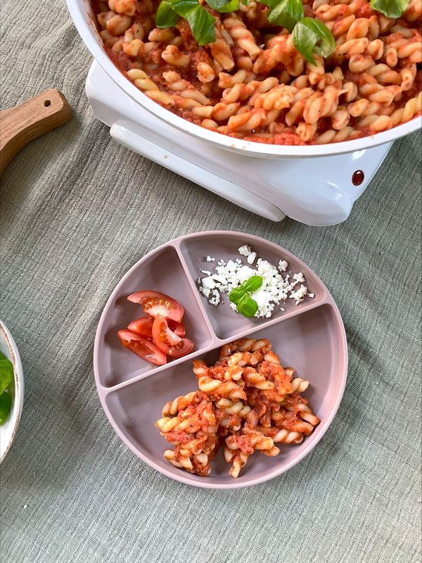 Tomatpasta med gömda vita bönor