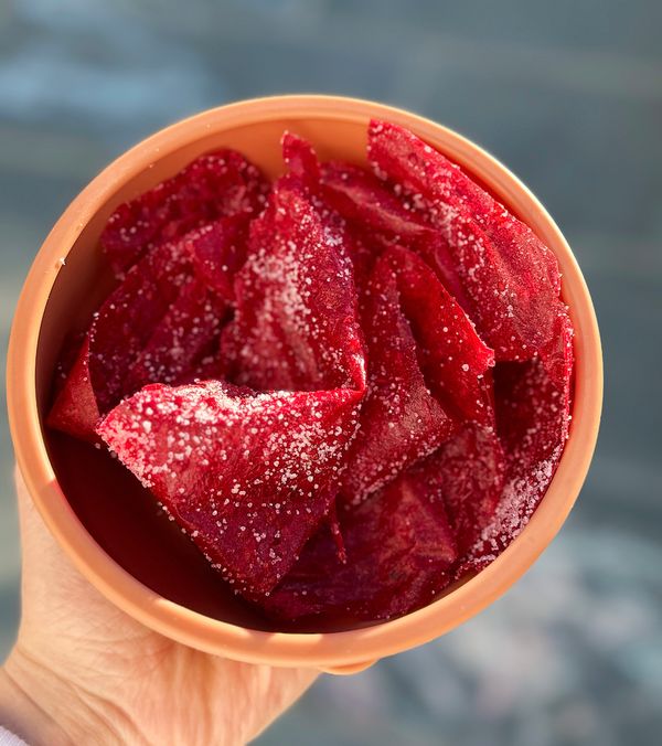 Syrliga vinbärsremmar